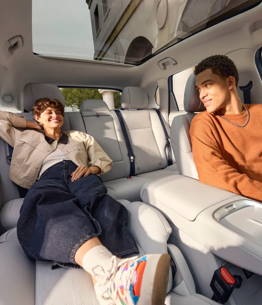 leapmotor-b10-electric-interior-spatios-si-versatil_mobile (1)
